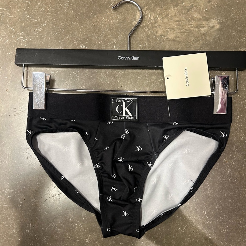 Calvin Klein | Brushed Microfiber Stretch Hip in black cK logo new